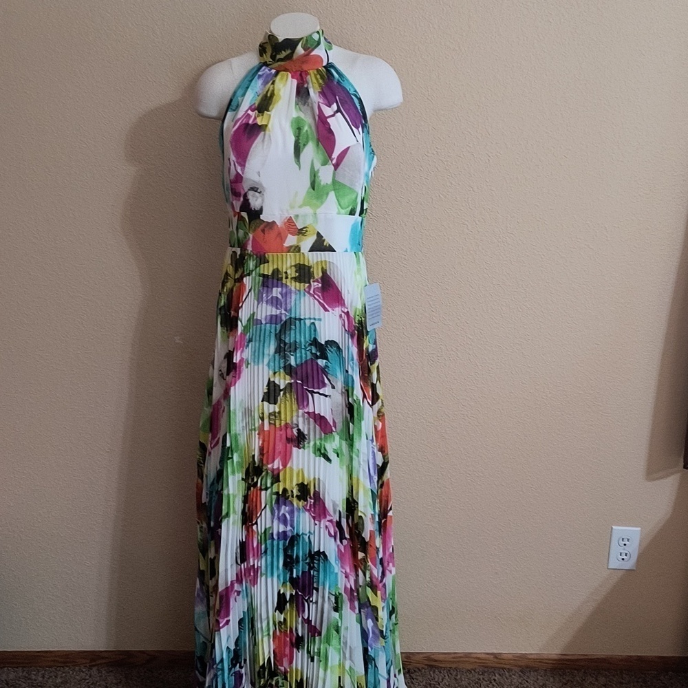 NWT Eliza J Floral Pleated Halter Style Maxi Dress Size 12